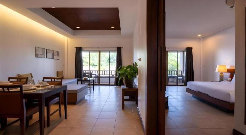 Rose Bay Resort Паттайя Экстерьер фото