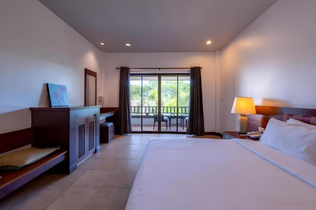 Rose Bay Resort Паттайя Экстерьер фото