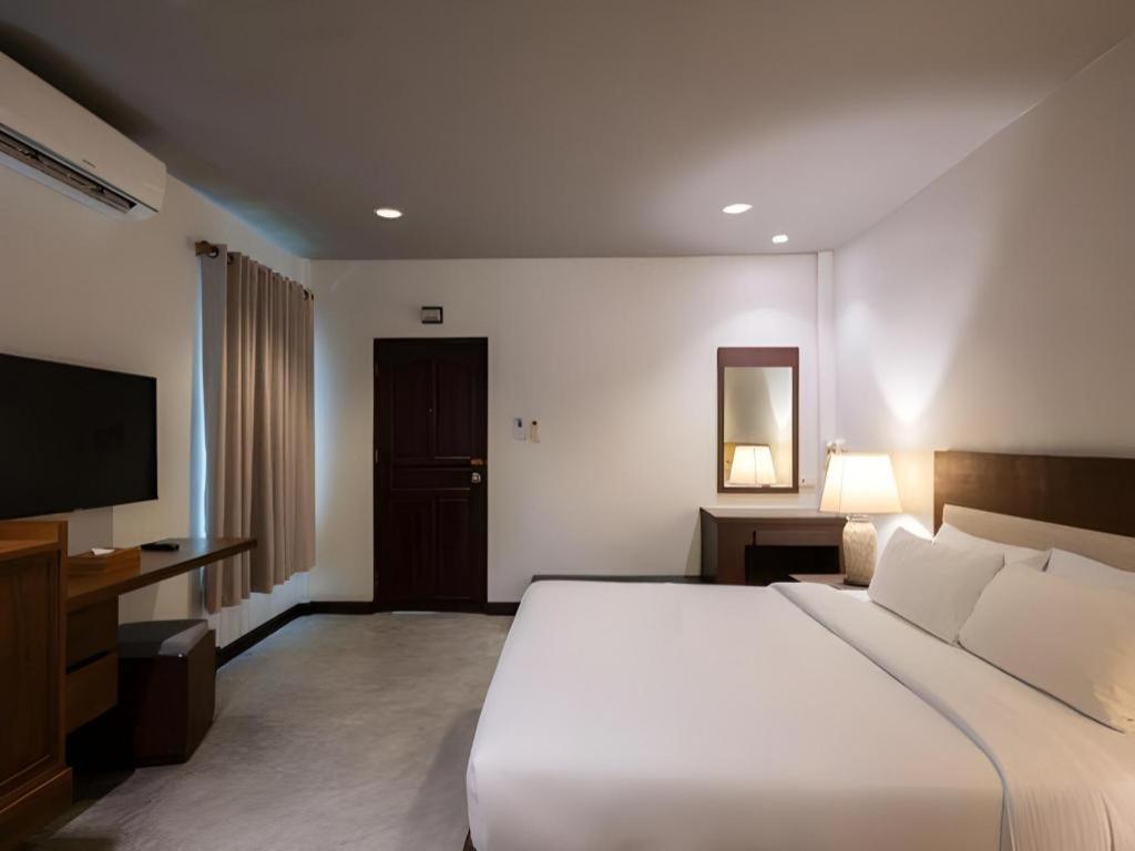 Rose Bay Resort Паттайя Экстерьер фото
